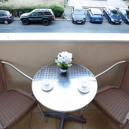 Gorgeous 2 Bedroom Duplex In City Center Boekarest Buitenkant foto