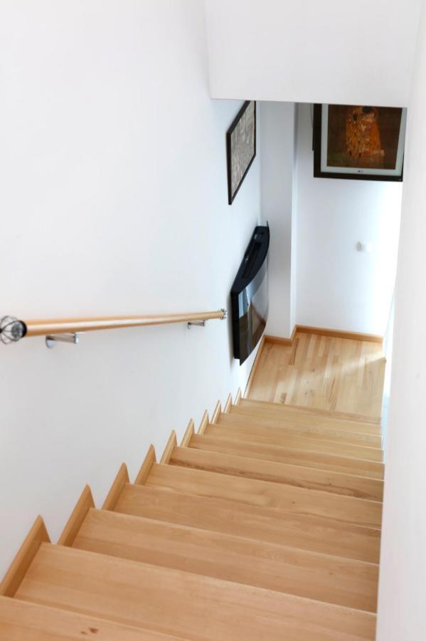 Gorgeous 2 Bedroom Duplex In City Center Boekarest Buitenkant foto