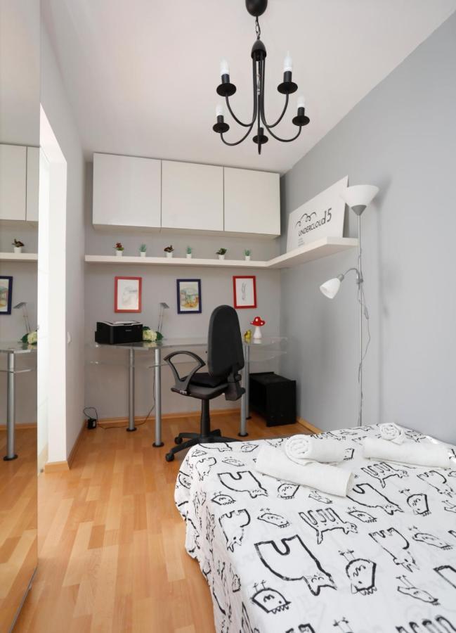 Gorgeous 2 Bedroom Duplex In City Center Boekarest Buitenkant foto