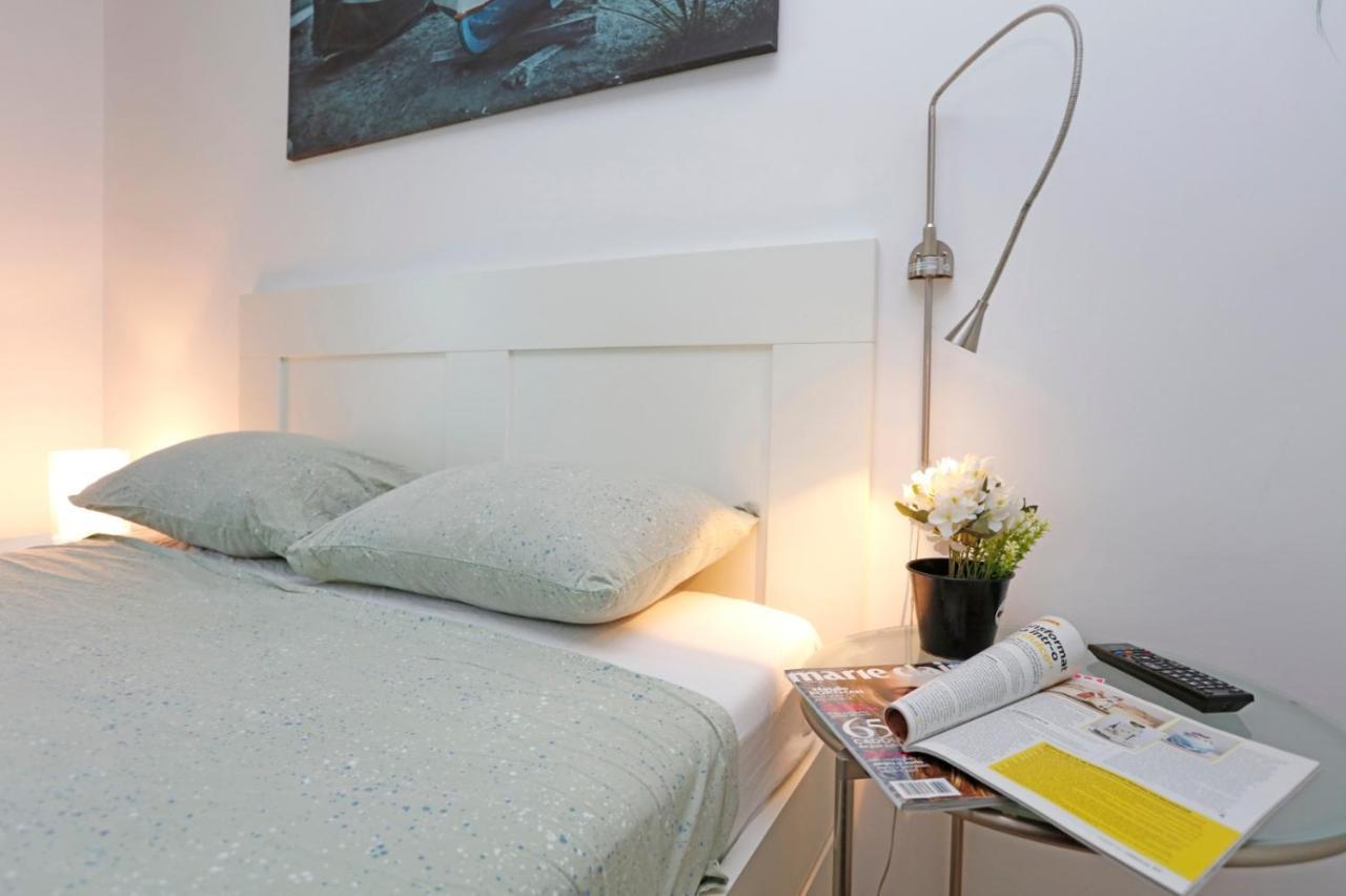 Gorgeous 2 Bedroom Duplex In City Center Boekarest Buitenkant foto